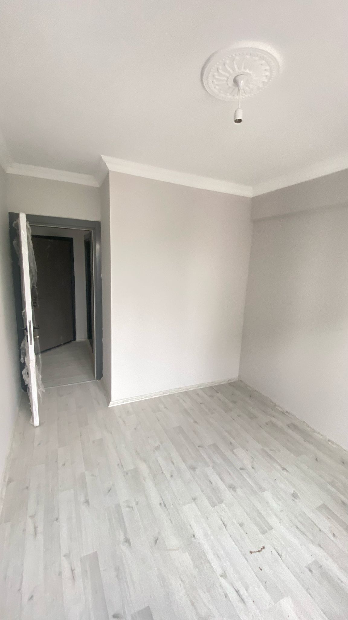 MANİSA SARUHANLIDA CADDE ÜSTÜ 1+1 DAİRE - MANİSA SARUHANLI fotoğraf 2